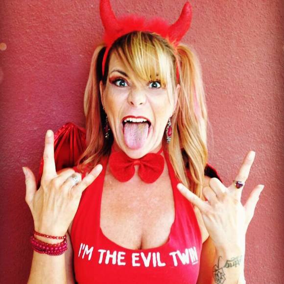 Meet your Posher, Laura - Picture 2 of 2